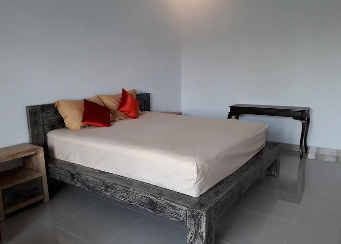 Jumahe Home's * Uluwatu